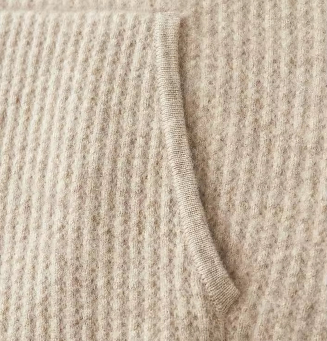 CARDIGAN CON CAPPUCCIO 100% LANA