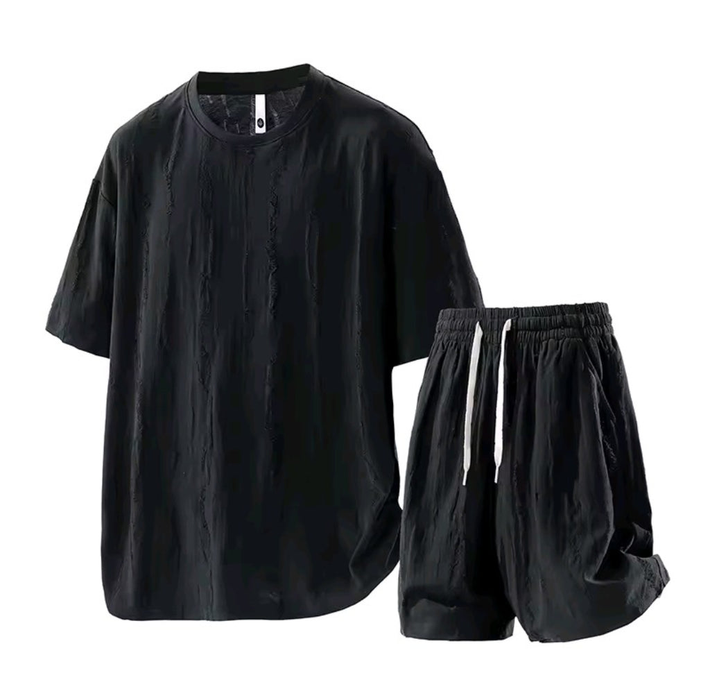 MAGLIETTA E PANTALONI CORTI