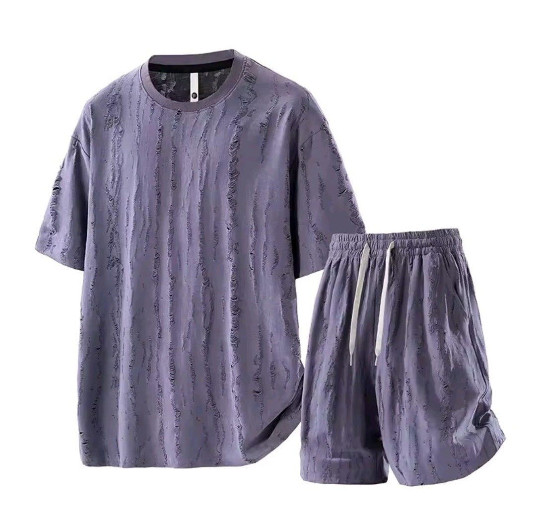 MAGLIETTA E PANTALONI CORTI