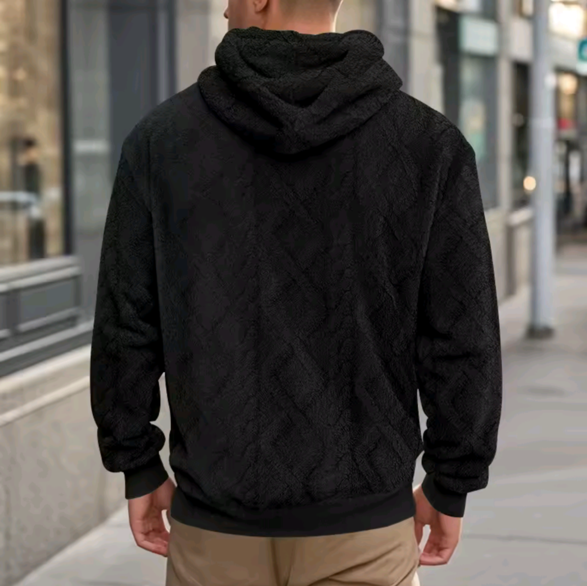 MAGLIONE CON CAPPUCCIO IN VELLUTO