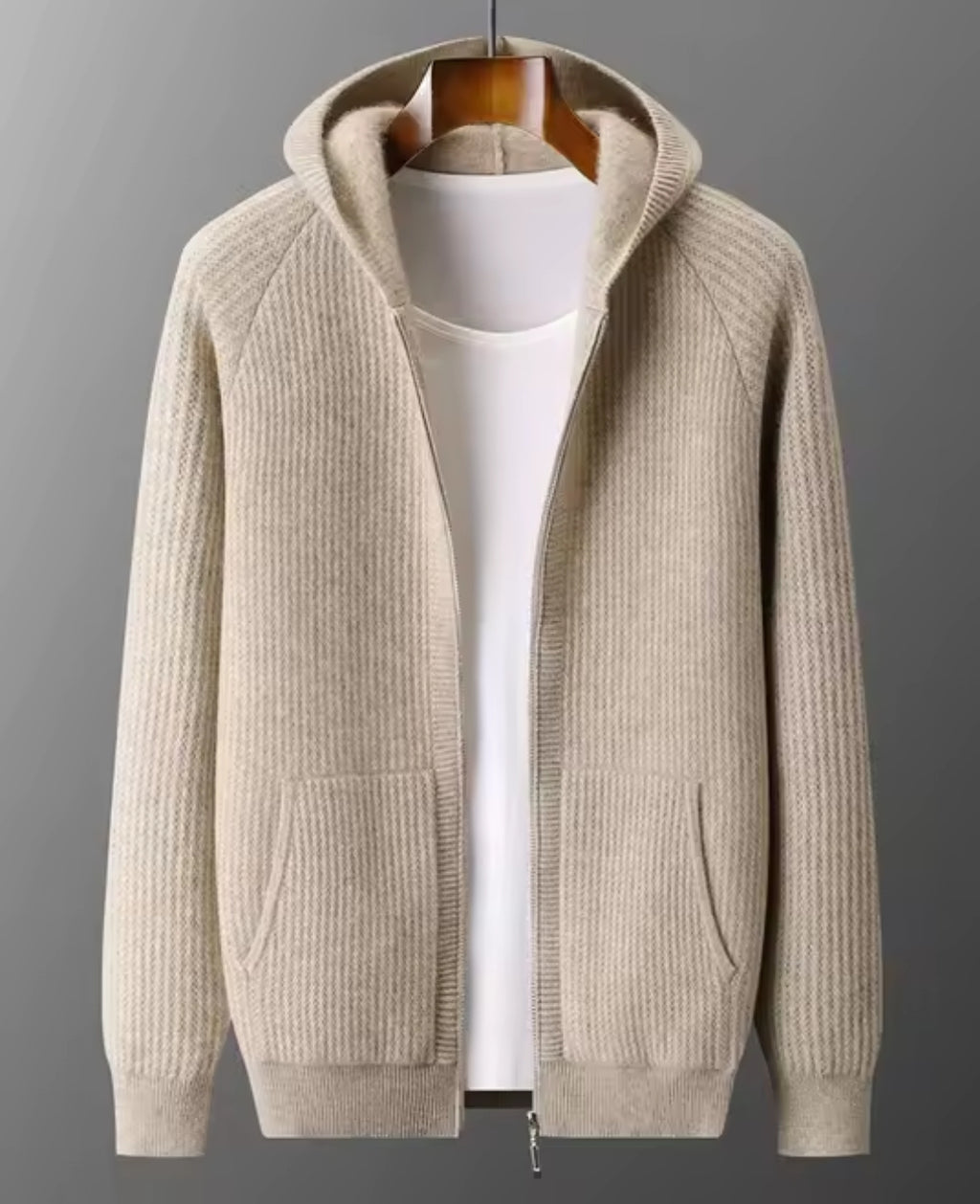 CARDIGAN CON CAPPUCCIO 100% LANA