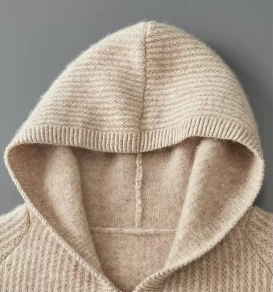 CARDIGAN CON CAPPUCCIO 100% LANA