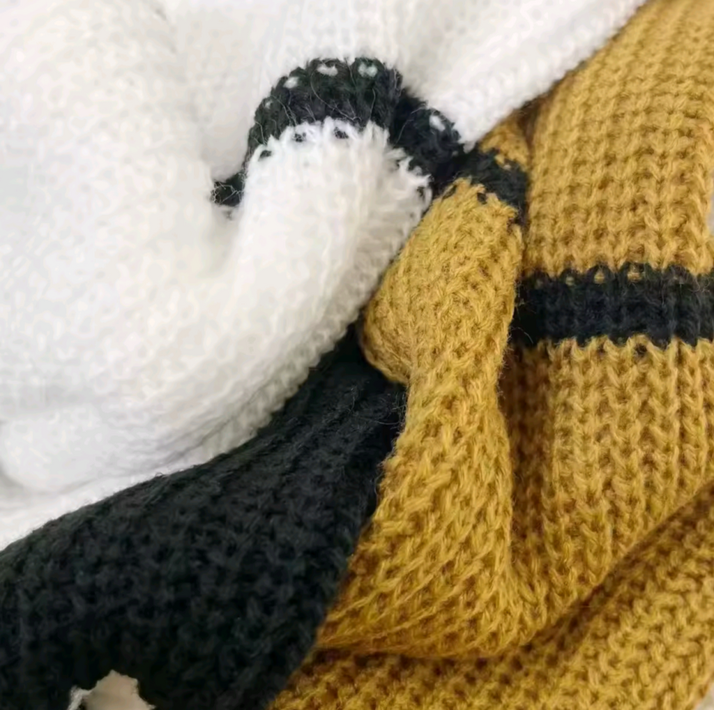 MAGLIONE CASUAL A COLLO ALTO
